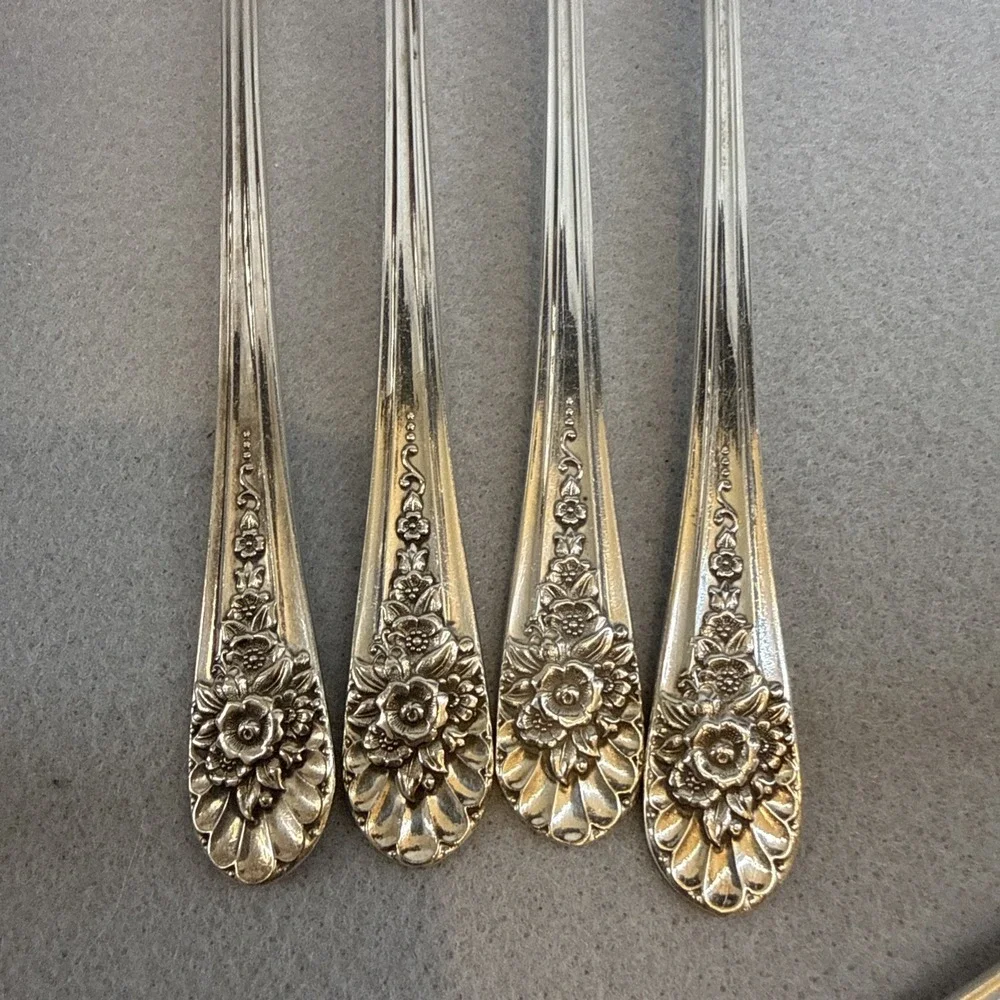 Vintage 1950's WM Rogers Mfg Co JUBILEE Silverplated Flatware 52-piece Set Boxed